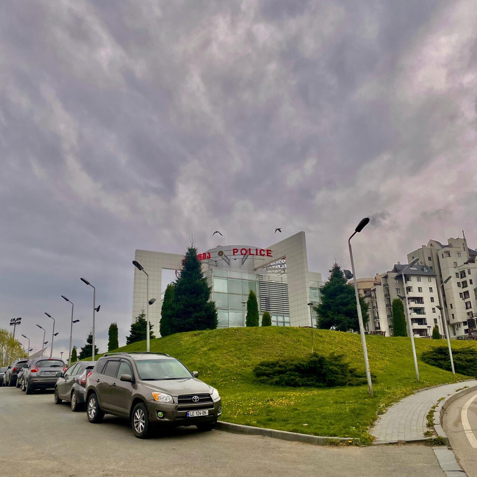 Tbilisi Apartment Tennis Court エクステリア 写真