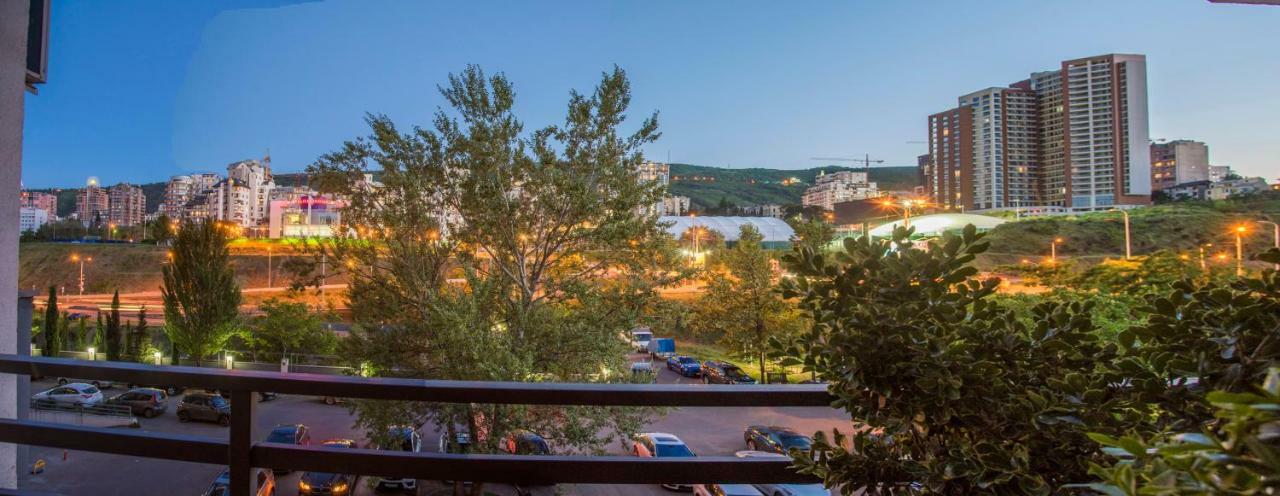 Tbilisi Apartment Tennis Court エクステリア 写真